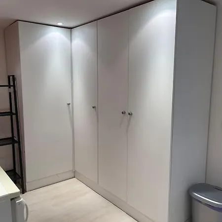 With Private Swimming Pool And Garden Apartment *