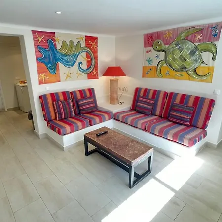 Apartment With Private Swimming Pool And Garden Cascais